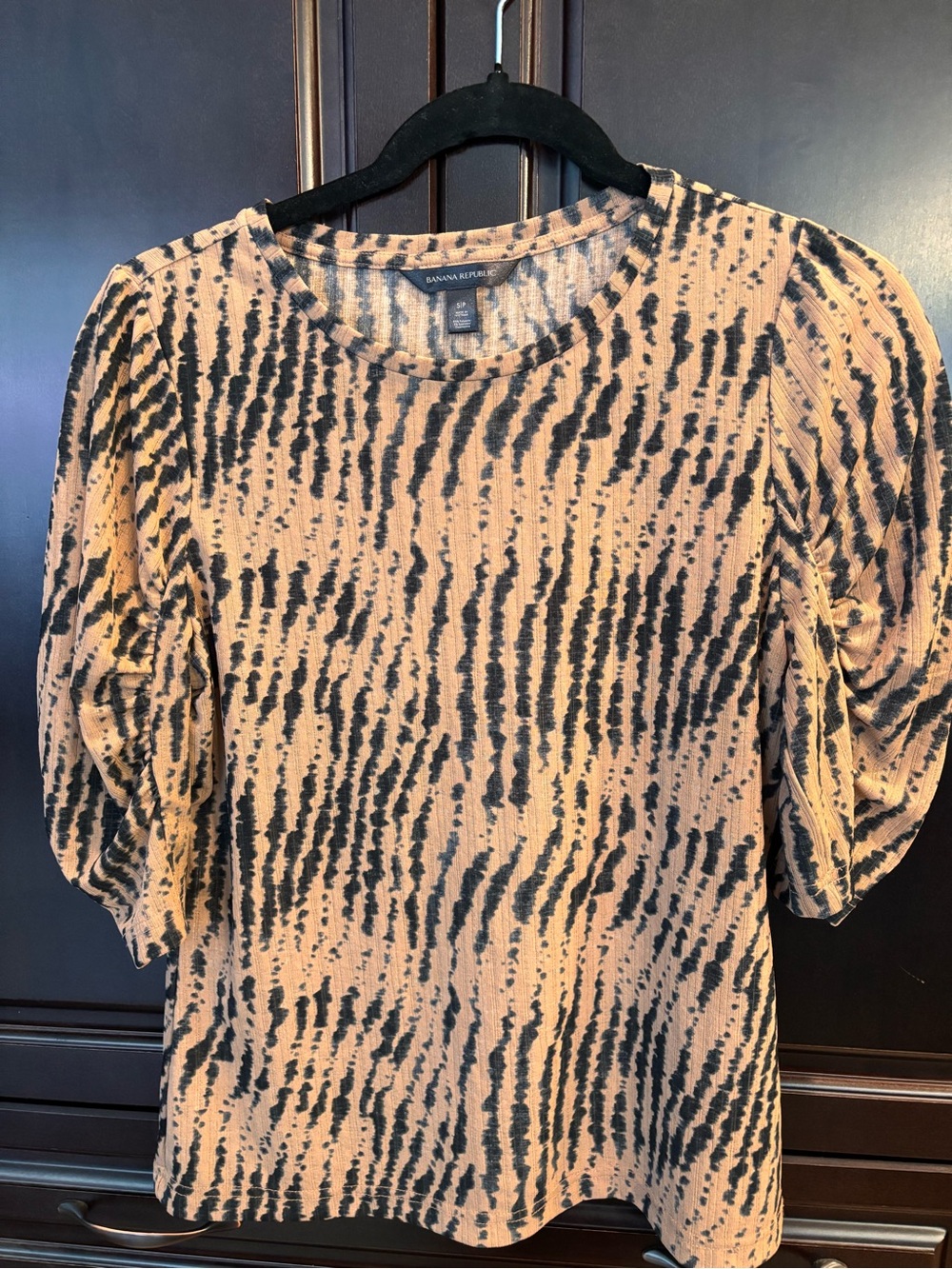Banana Republic Tan and Black Animal-Print Puff-Sleeve Top